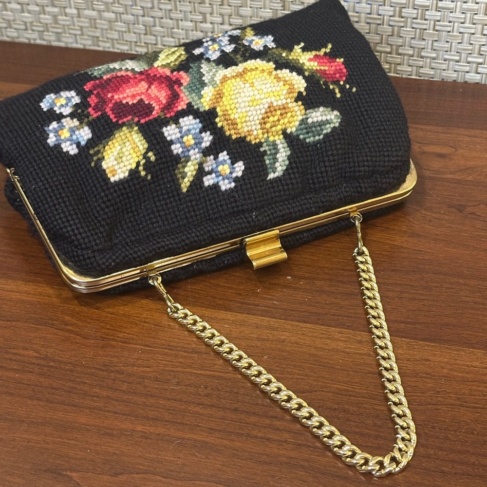 🌟HP🌟VTG 1960s Handmade Bright Floral & Navy Needlepoint Tapestry Handbag - Picture 6 of 14